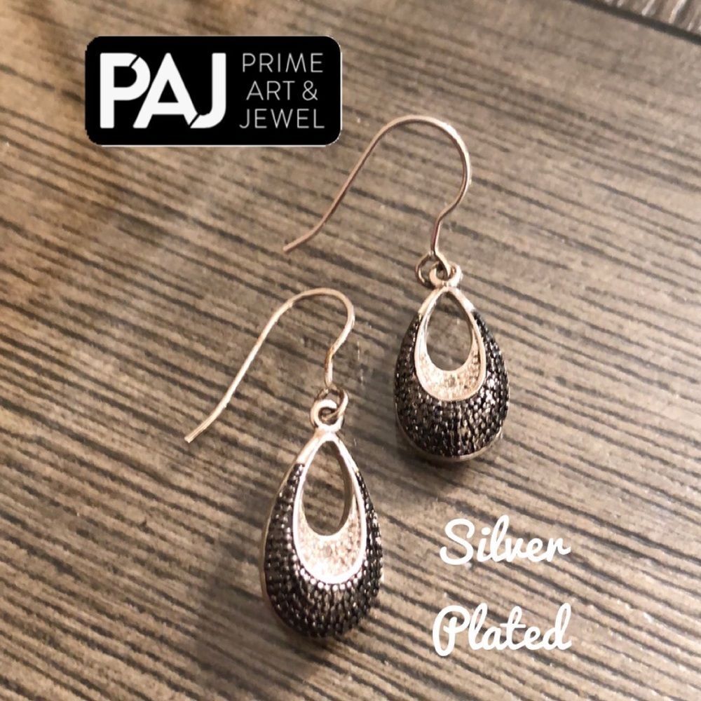 Sterling Silver Plated Oval Drop Earrings Black & Silver
